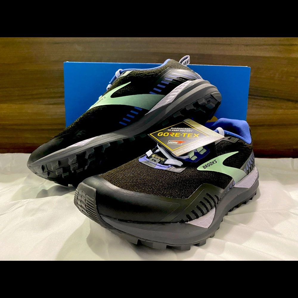 Womens Brooks Cascadia 15 GTX size 8